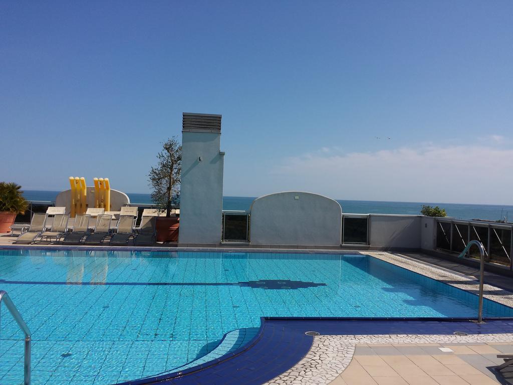 Eraclea Palace Hotel 4 Stelle S Eraclea Mare Exterior foto